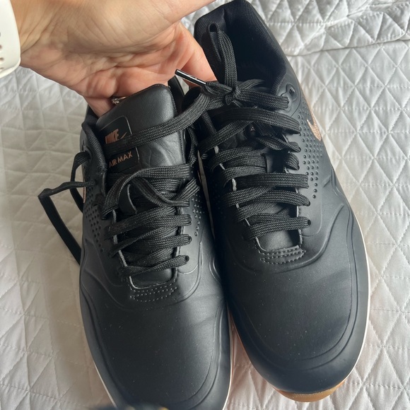 Women Nike Air Max - Picture 2 of 6